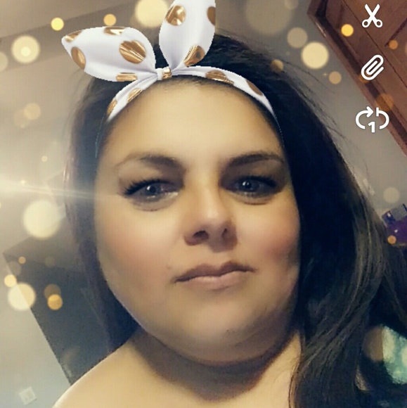 Meet your Posher, Silvia - Picture 2 of 2